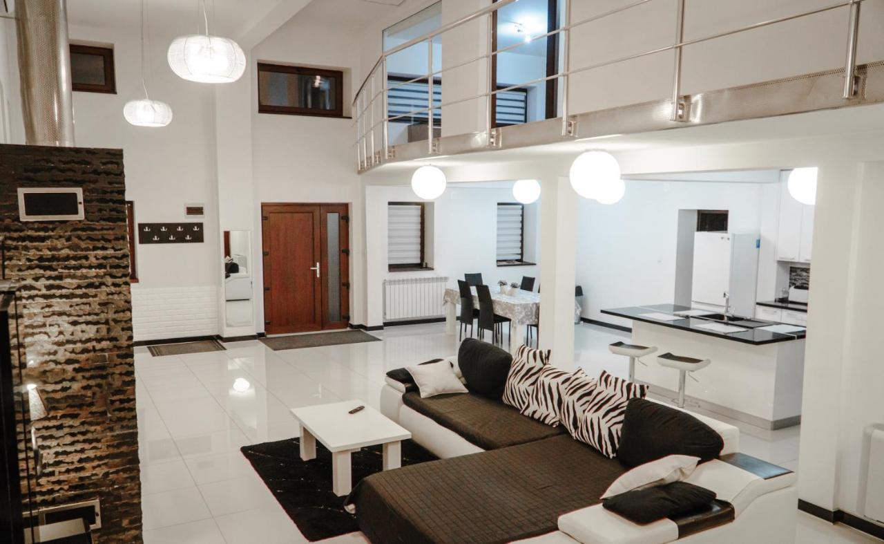 Vila Carolina Apulum Villa Alba Iulia Esterno foto
