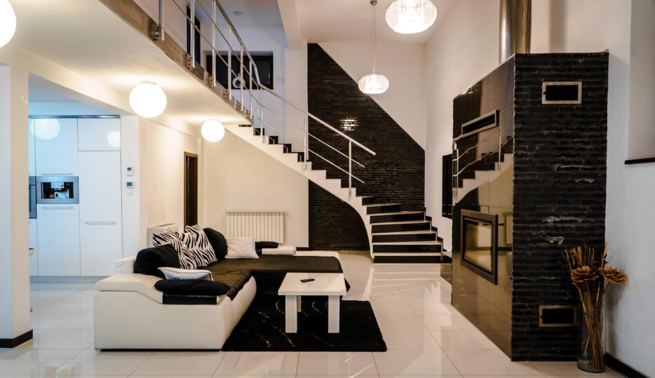 Vila Carolina Apulum Villa Alba Iulia Esterno foto