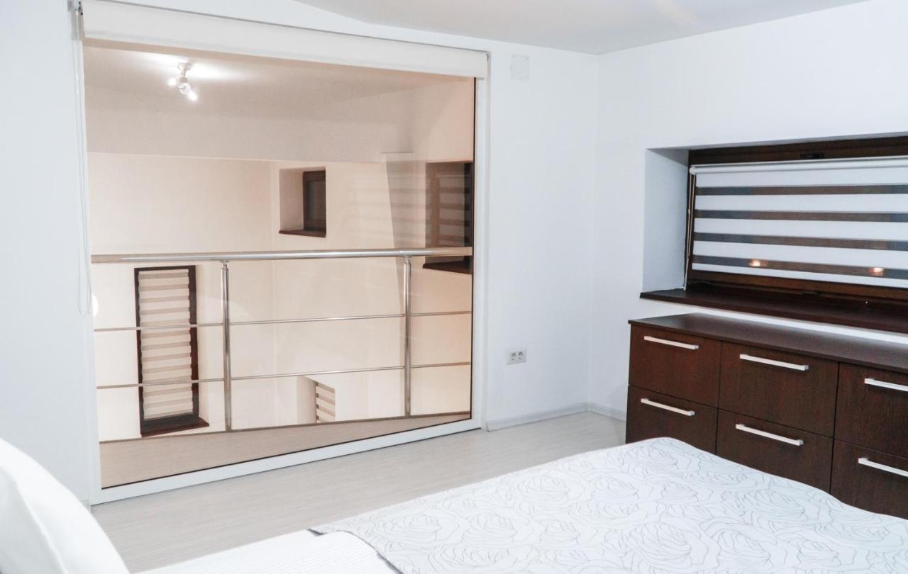 Vila Carolina Apulum Villa Alba Iulia Esterno foto