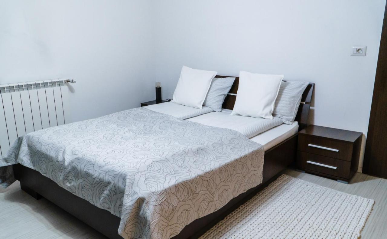 Vila Carolina Apulum Villa Alba Iulia Esterno foto